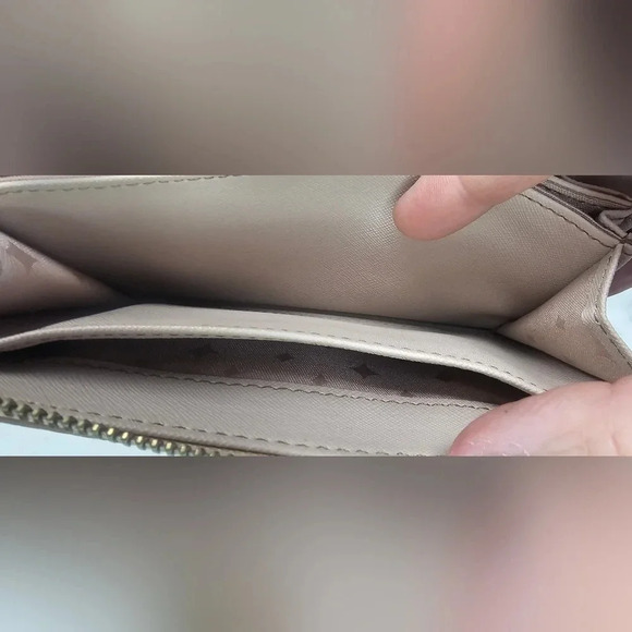 Fossil Ladies Sydney Leather Zip Clutch Wallet Barely Pink Wristlet NWOT - Picture 14 of 16